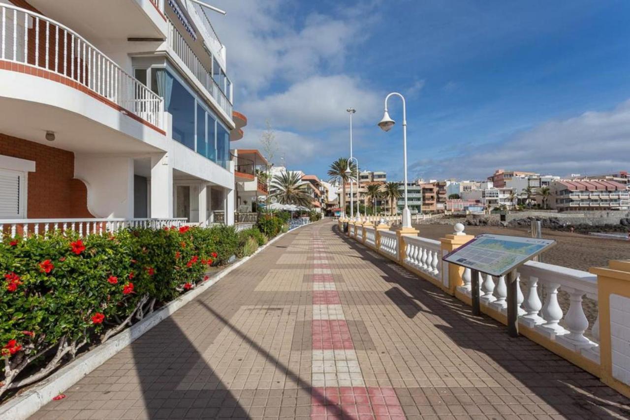 Front Line Beach With Fantastic Terrace. 特尔德 外观 照片