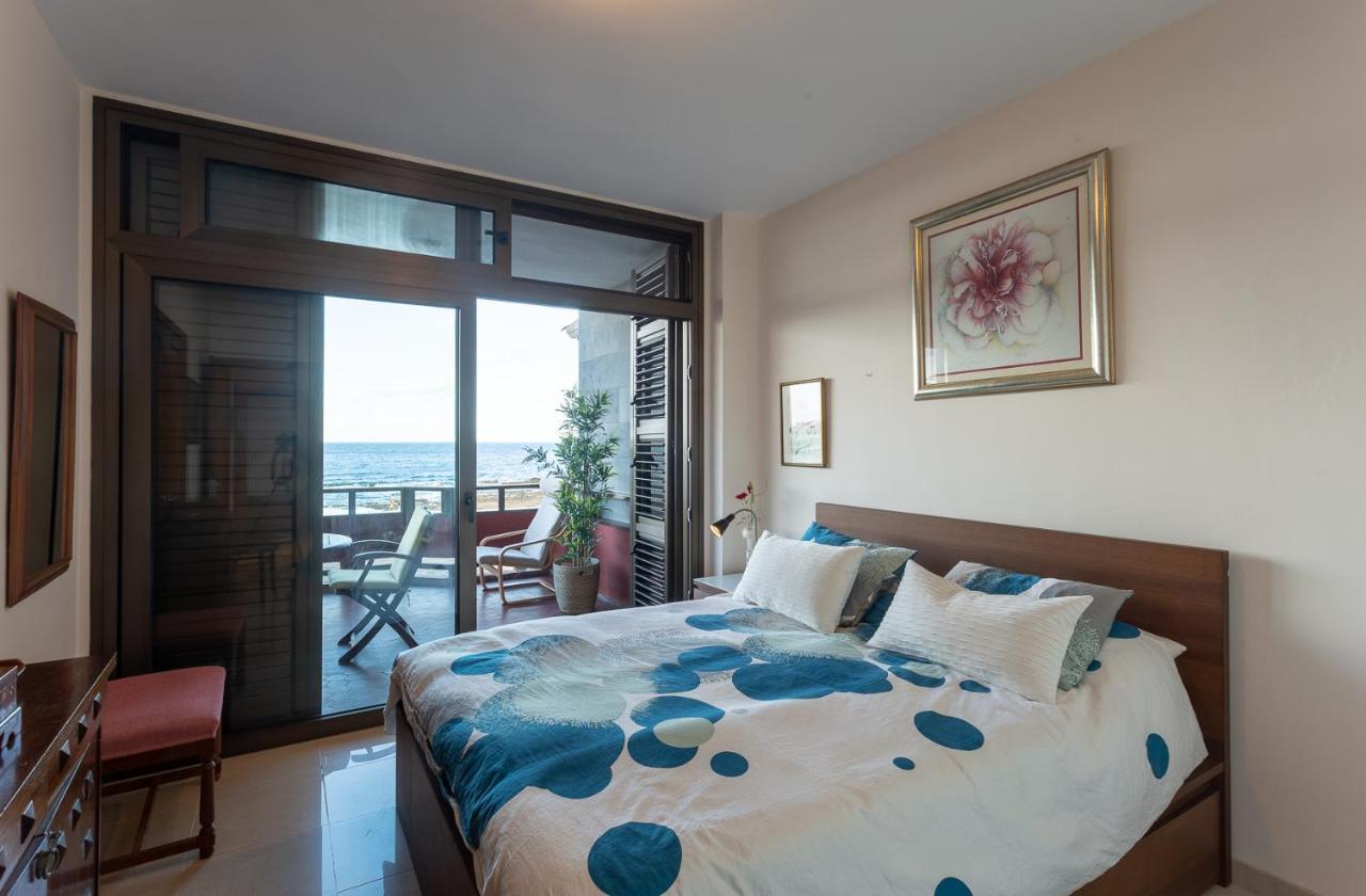 Front Line Beach With Fantastic Terrace. 特尔德 外观 照片