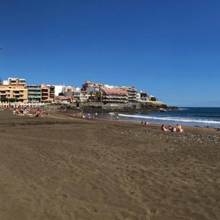 Front Line Beach With Fantastic Terrace. 特尔德 外观 照片